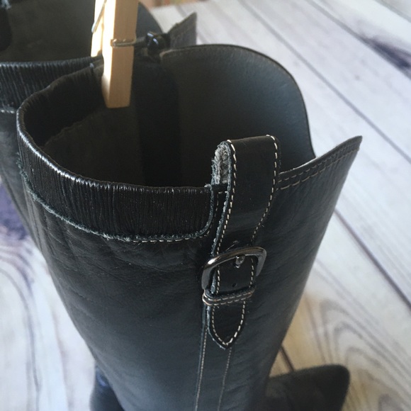 Black Leather Boots - Picture 11 of 16